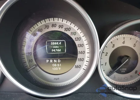 2012 Mercedes-Benz C 250 z USA, uszkodzony, nr VIN WDDGJ4HB0CF878558